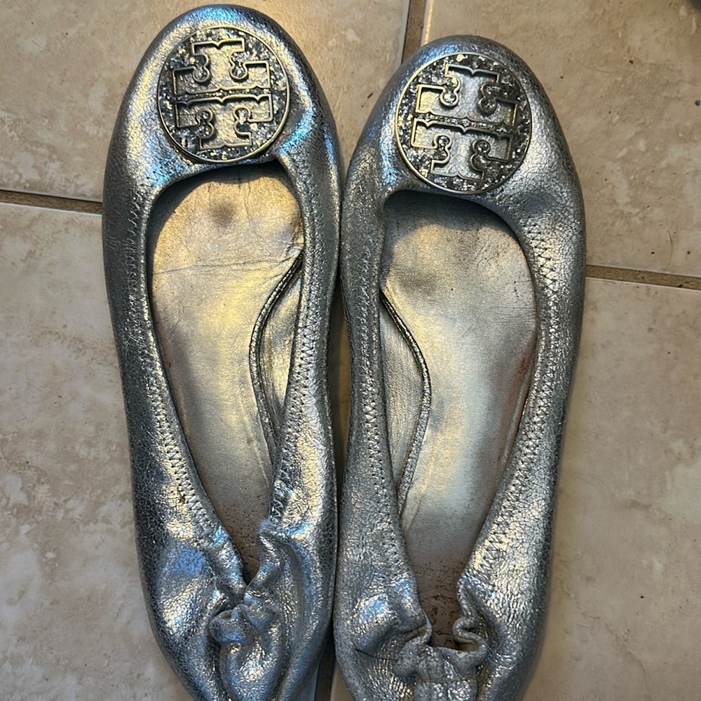 Silver flat